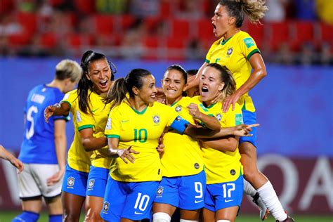 seleção brasileira feminina - seleção brasileira amistoso